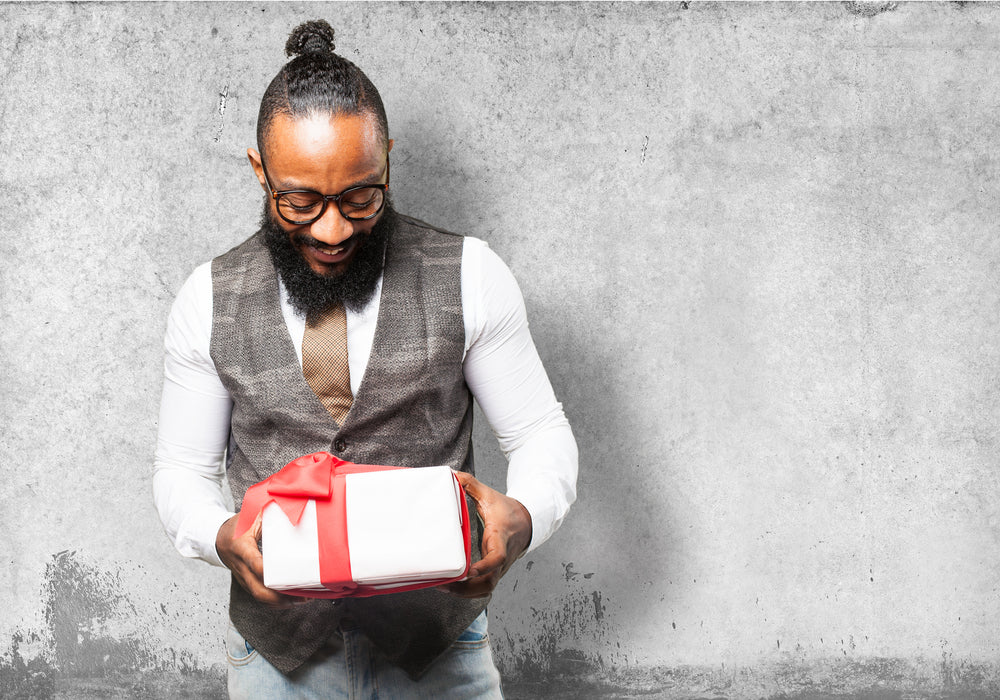 Inexpensive but original Christmas gifts for men